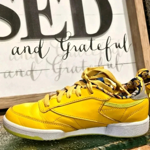 Reebok Illumination's Minions x Club C Minions' Little Kid Sz 2 #FX3353 - Picture 3 of 15